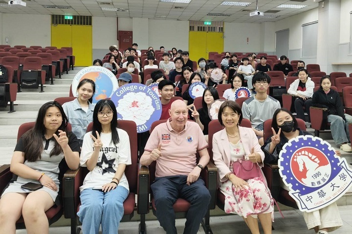 Ten Years of Partnership Upgraded! CHU Joins Hands with APIEM to Expand International Vision and Cultivate Talent