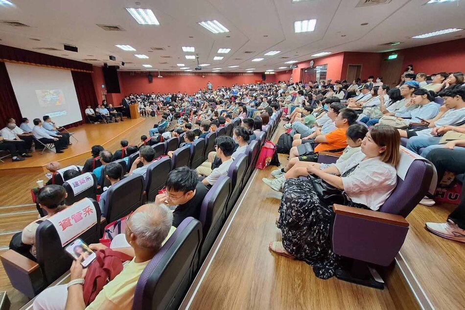 [Aug 25th 2025] Generative AI Learning Becomes a Highlight! CHU's New Student Parent Orientation Attracts Over 300 Enthusiastic ParticipantsImage