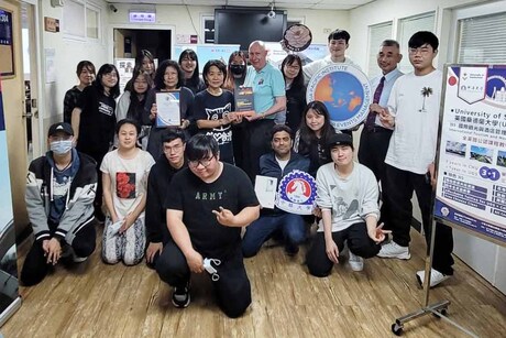 Photo: APIEM Chairman and CHU Chair Professor David Hind visits CHU annually to share international MICE trends, deepening the connection between academia and industry.Image