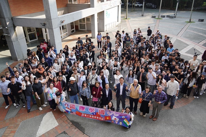 中華大學以關懷與團康迎外籍學生開學　活動凝聚班級向心力